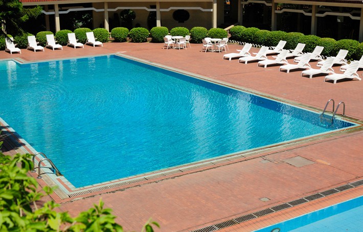 如何更有效的解决游泳池废水排放